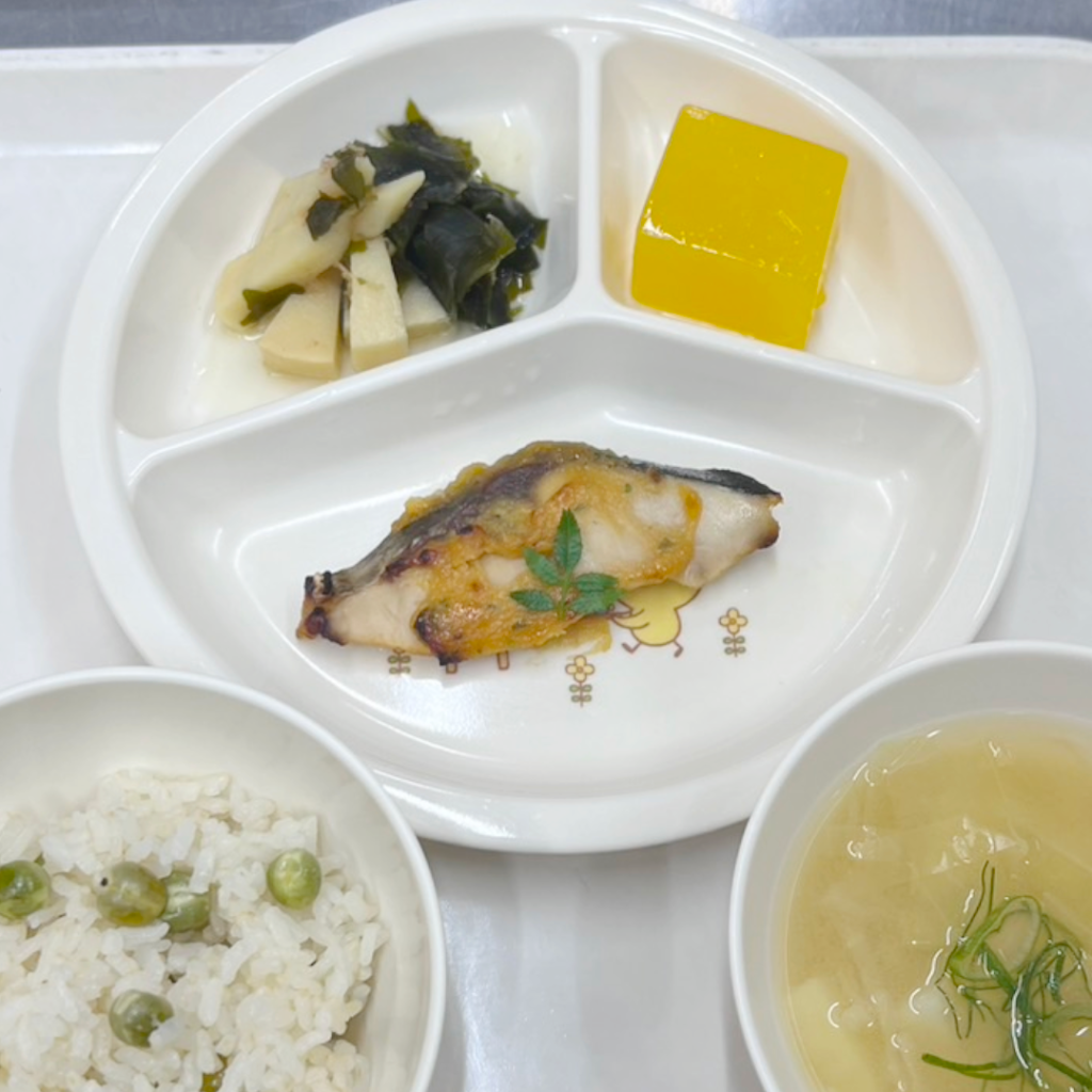 若竹煮　春の味覚　幼稚園　給食